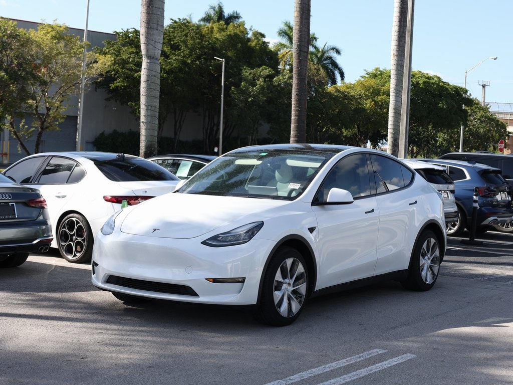 2023 Tesla Model Y Long Range's photo