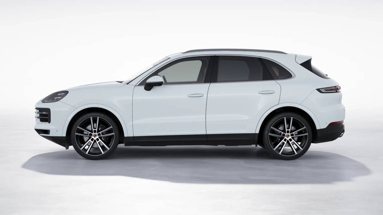 2026 Porsche Cayenne photo 2