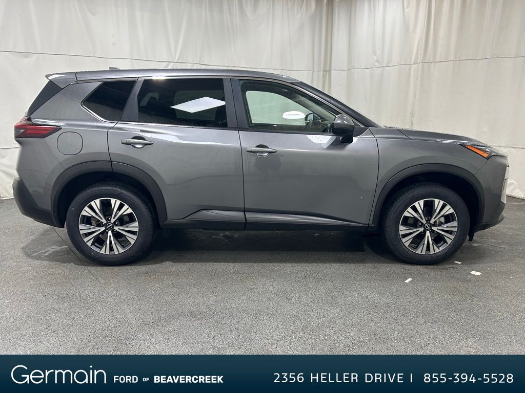 2023 Nissan Rogue SV photo 7