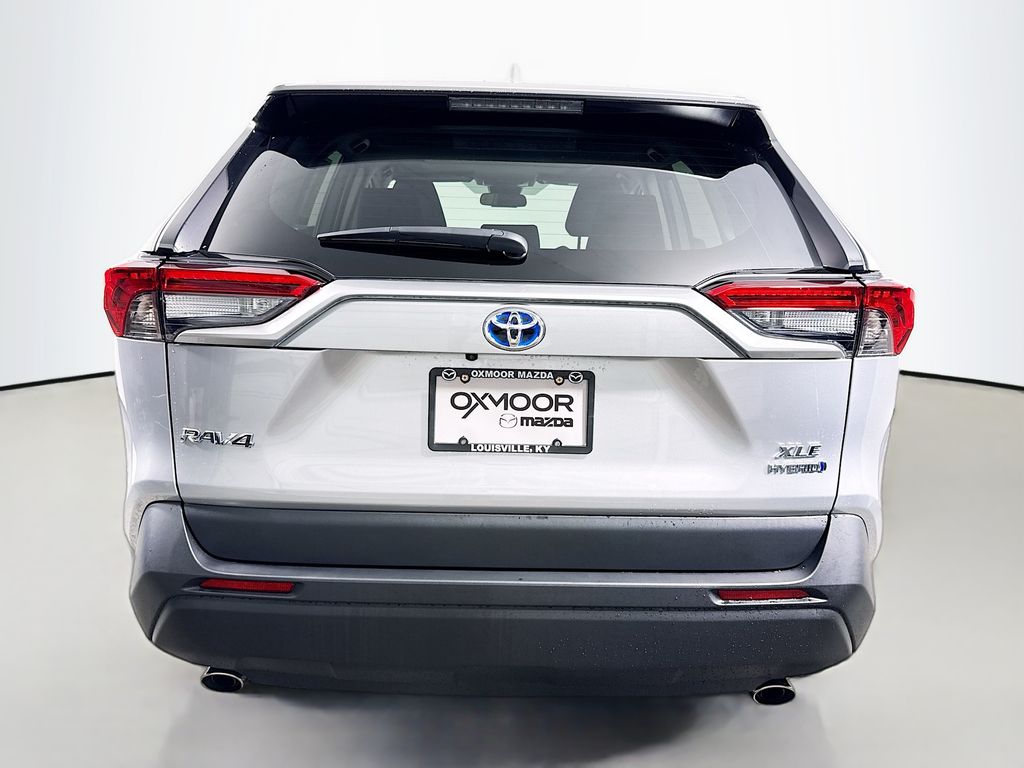 2024 Toyota RAV4 Hybrid XLE photo 4