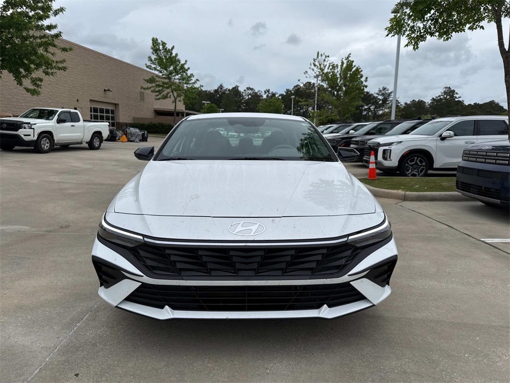2025 Hyundai Elantra Hybrid SEL Sport photo 2