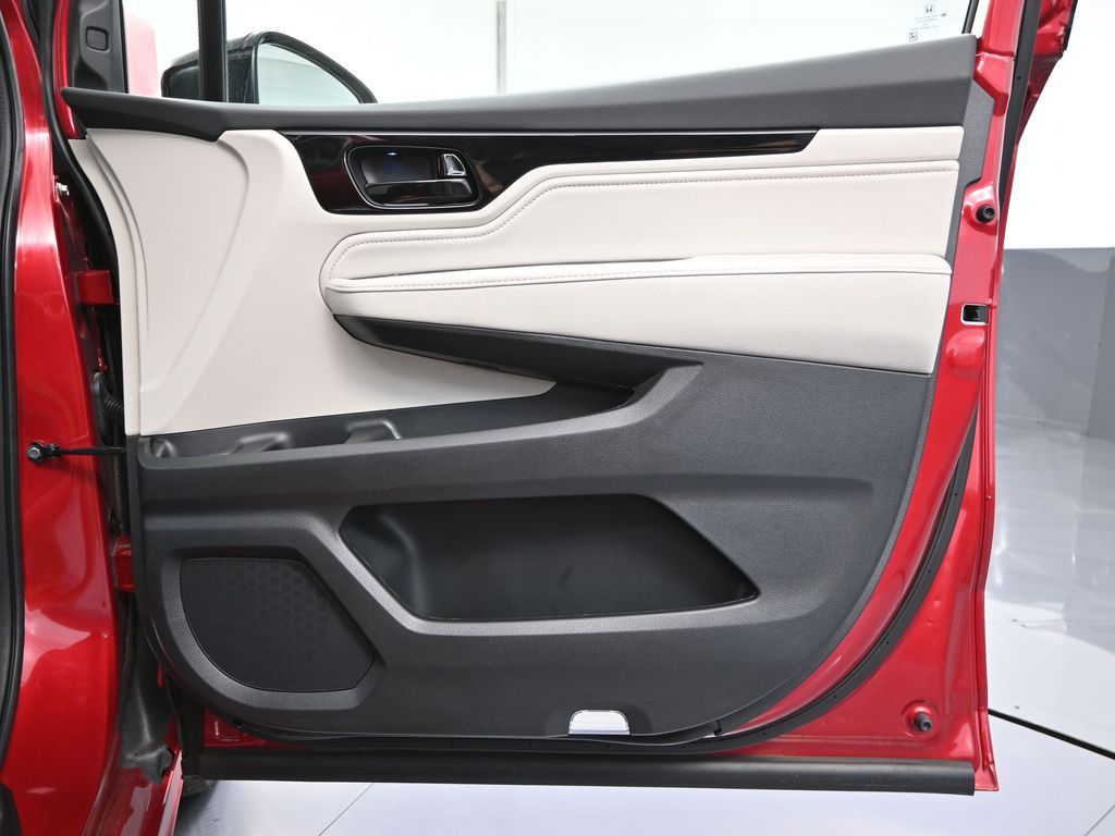 2025 Honda Odyssey Elite photo 42