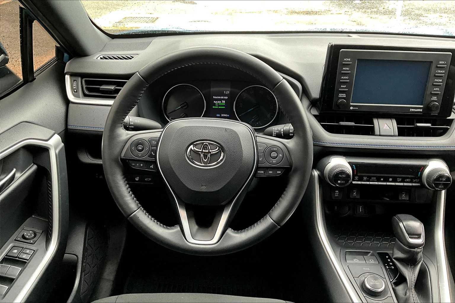 2022 Toyota RAV4 Hybrid SE photo 4