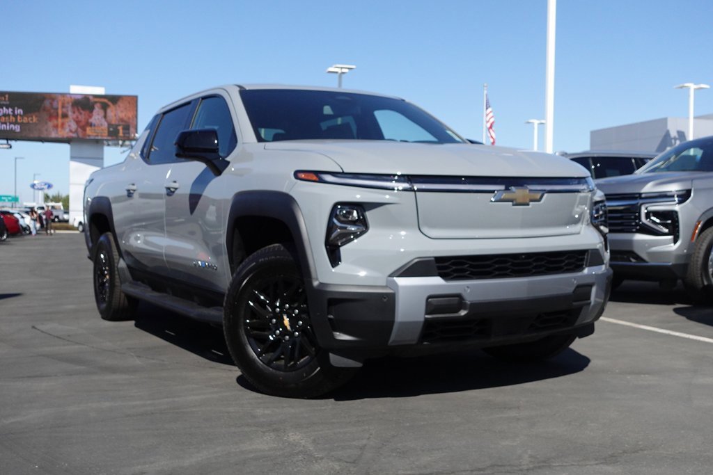 2026 Chevrolet Silverado EV LT's photo