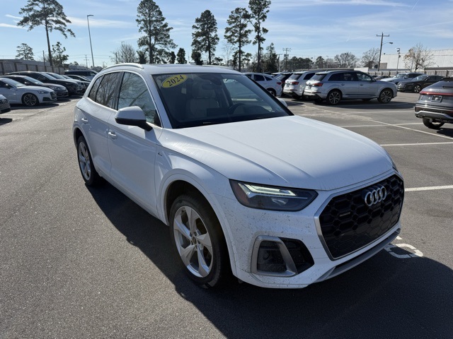 2024 Audi Q5 Premium Plus's photo