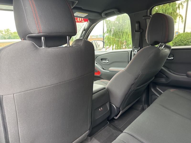 2023 Nissan Frontier PRO-4X Crew Cab photo 33