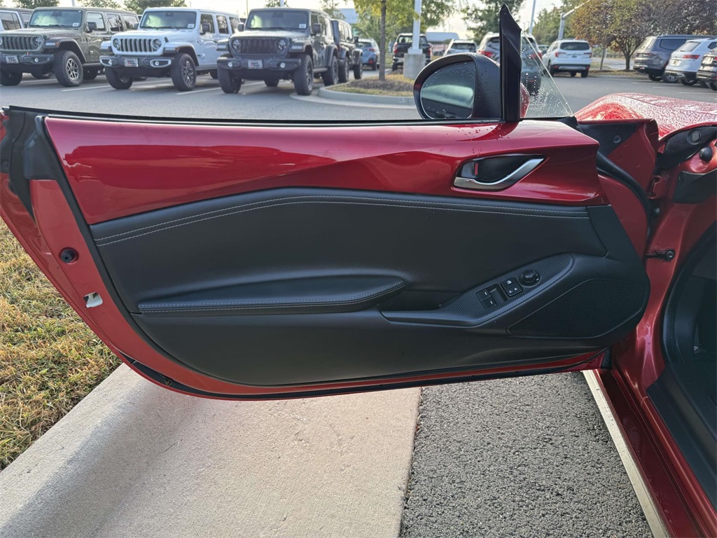 2022 Mazda MX-5 Miata Miata Grand Touring photo 22