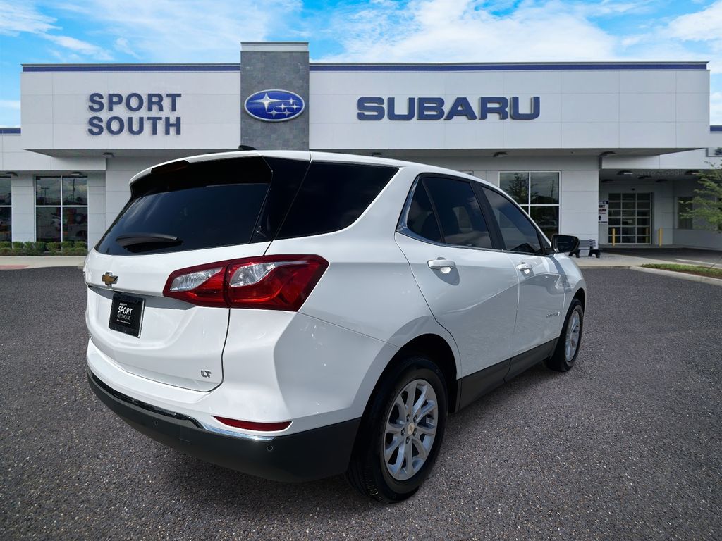 2021 Chevrolet Equinox LT photo 2