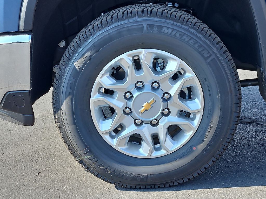 2025 Chevrolet Silverado 2500HD LTZ photo 15