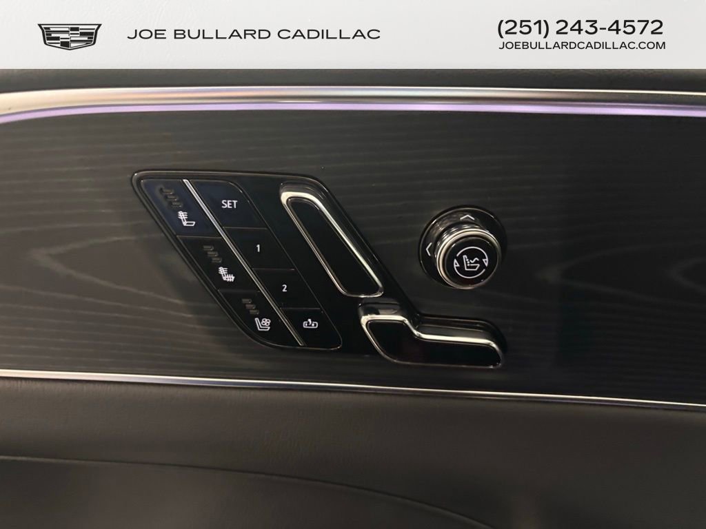 2026 Cadillac Lyriq photo 6