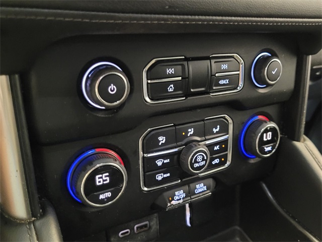 2023 Chevrolet Suburban LS photo 16