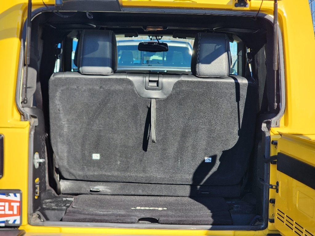 2015 Jeep Wrangler Sahara photo 3