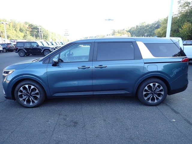 2024 Kia Carnival EX photo 2