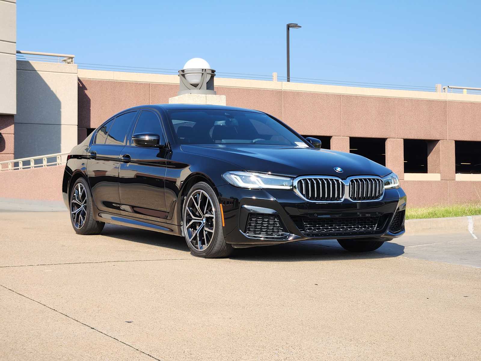 2023 Bmw 530i photo 2