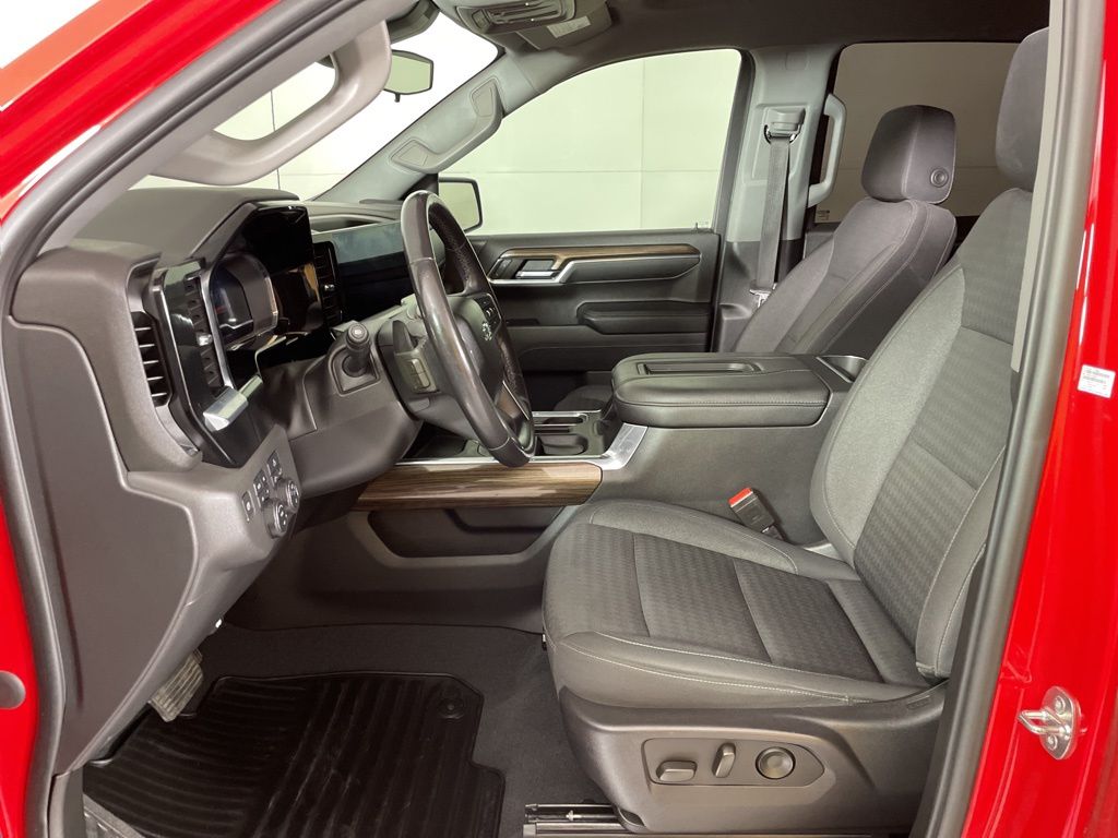2022 Chevrolet Silverado 1500 RST photo 18