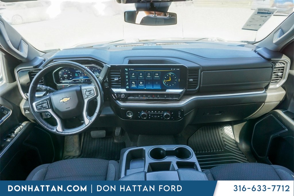 2022 Chevrolet Silverado 1500 LT photo 4