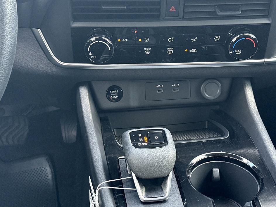 2025 Nissan Rogue S photo 19