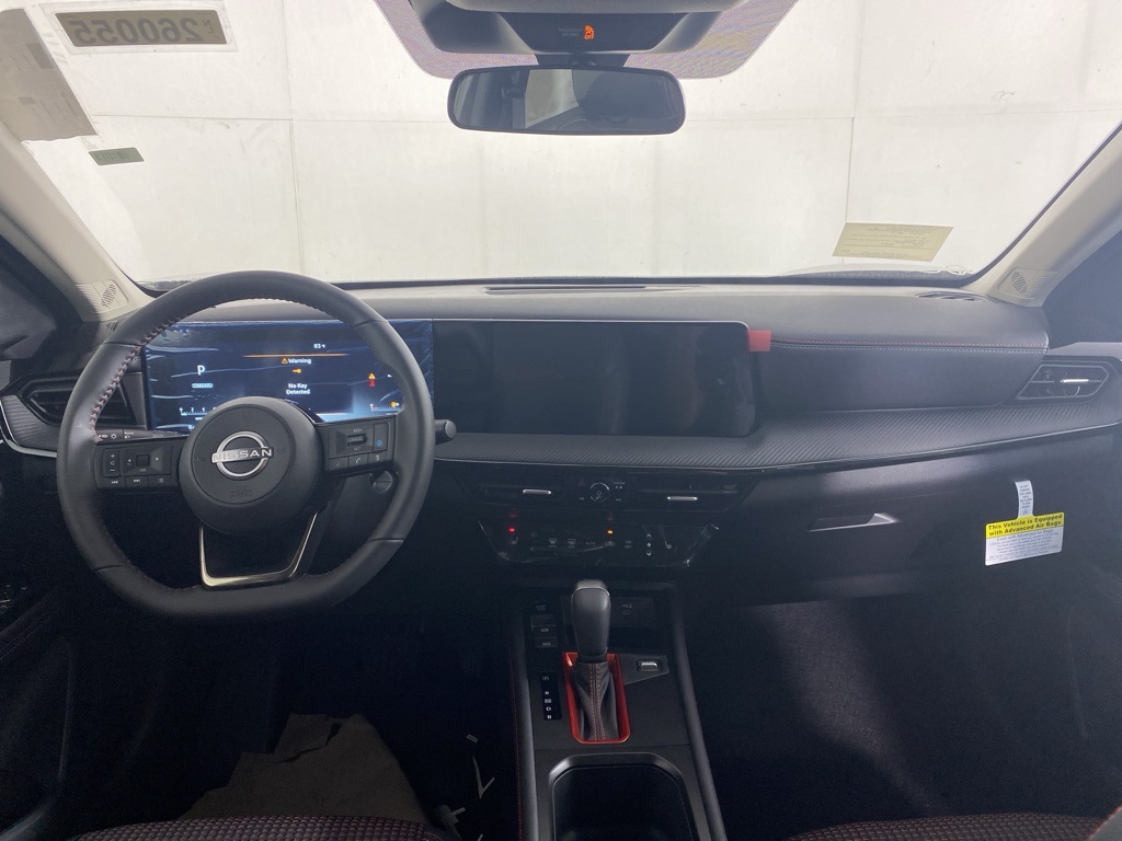 2026 Nissan Kicks SR photo 4