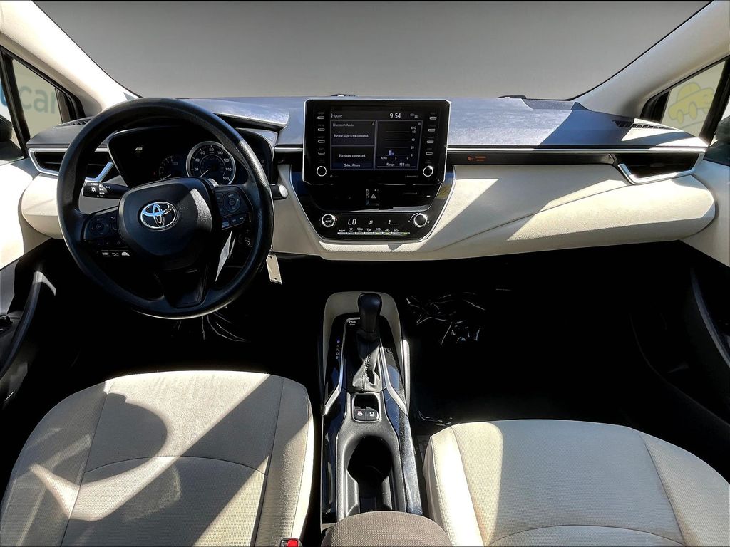 2021 Toyota Corolla LE photo 17