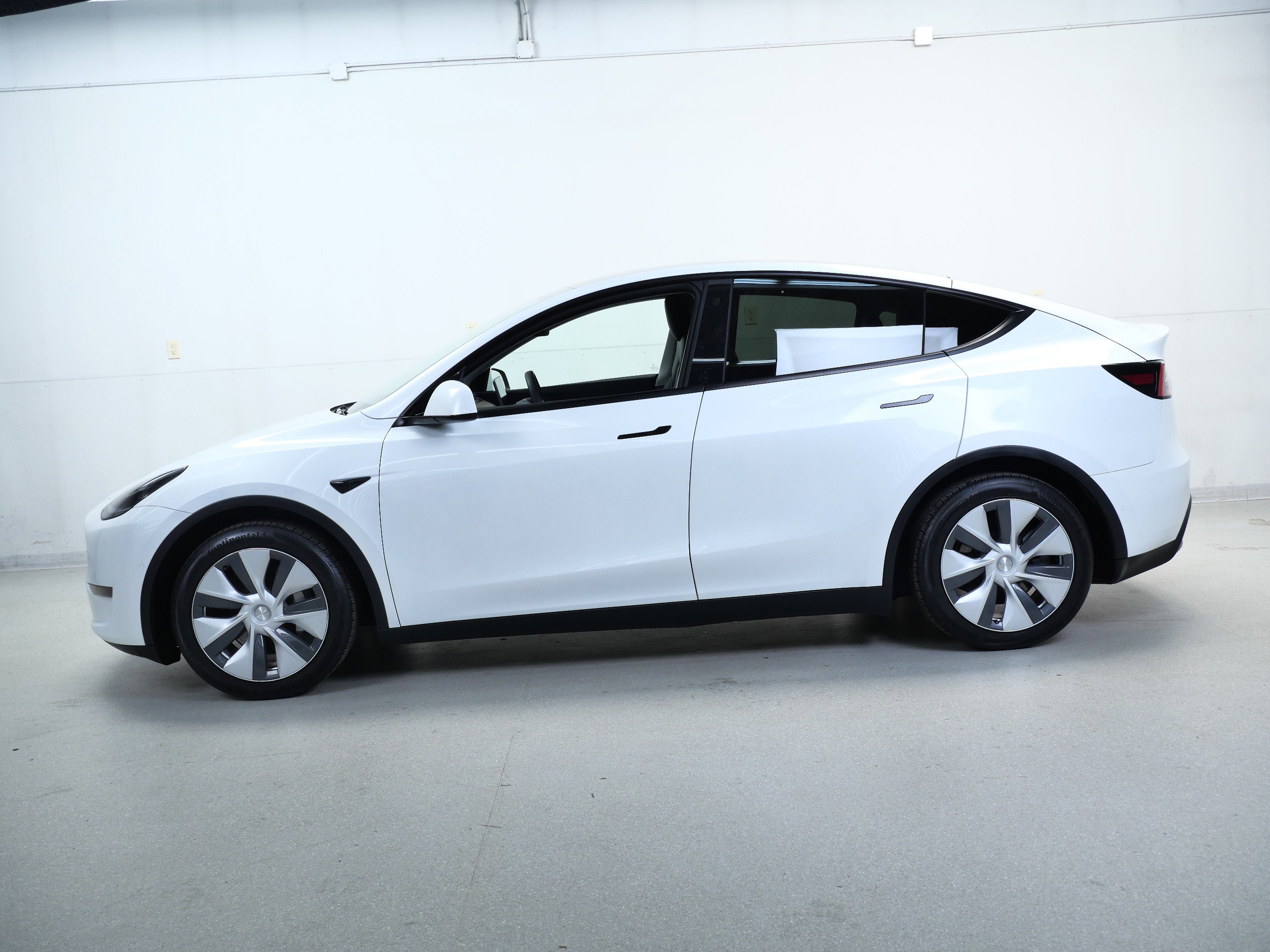 2021 Tesla Model Y Long Range photo 9