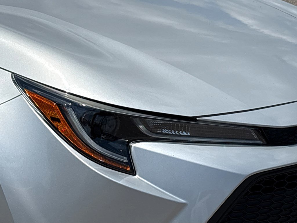 2022 Toyota Corolla LE photo 18