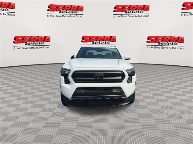 2025 Toyota Tacoma SR5 photo 4