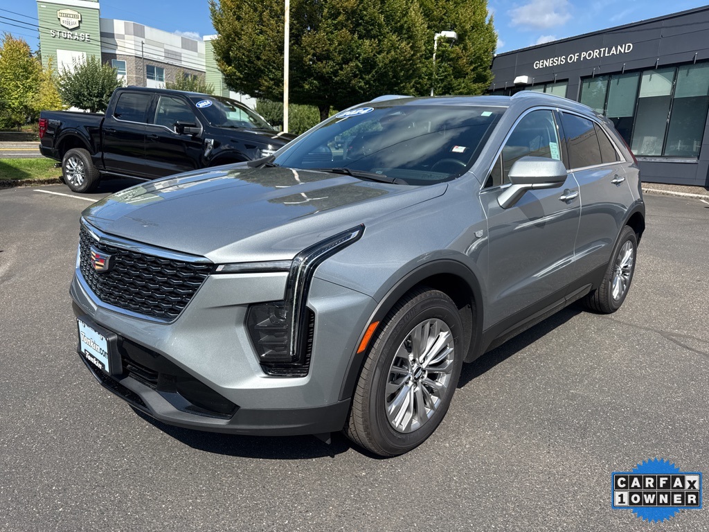 2024 Cadillac XT4 Premium Luxury photo 3