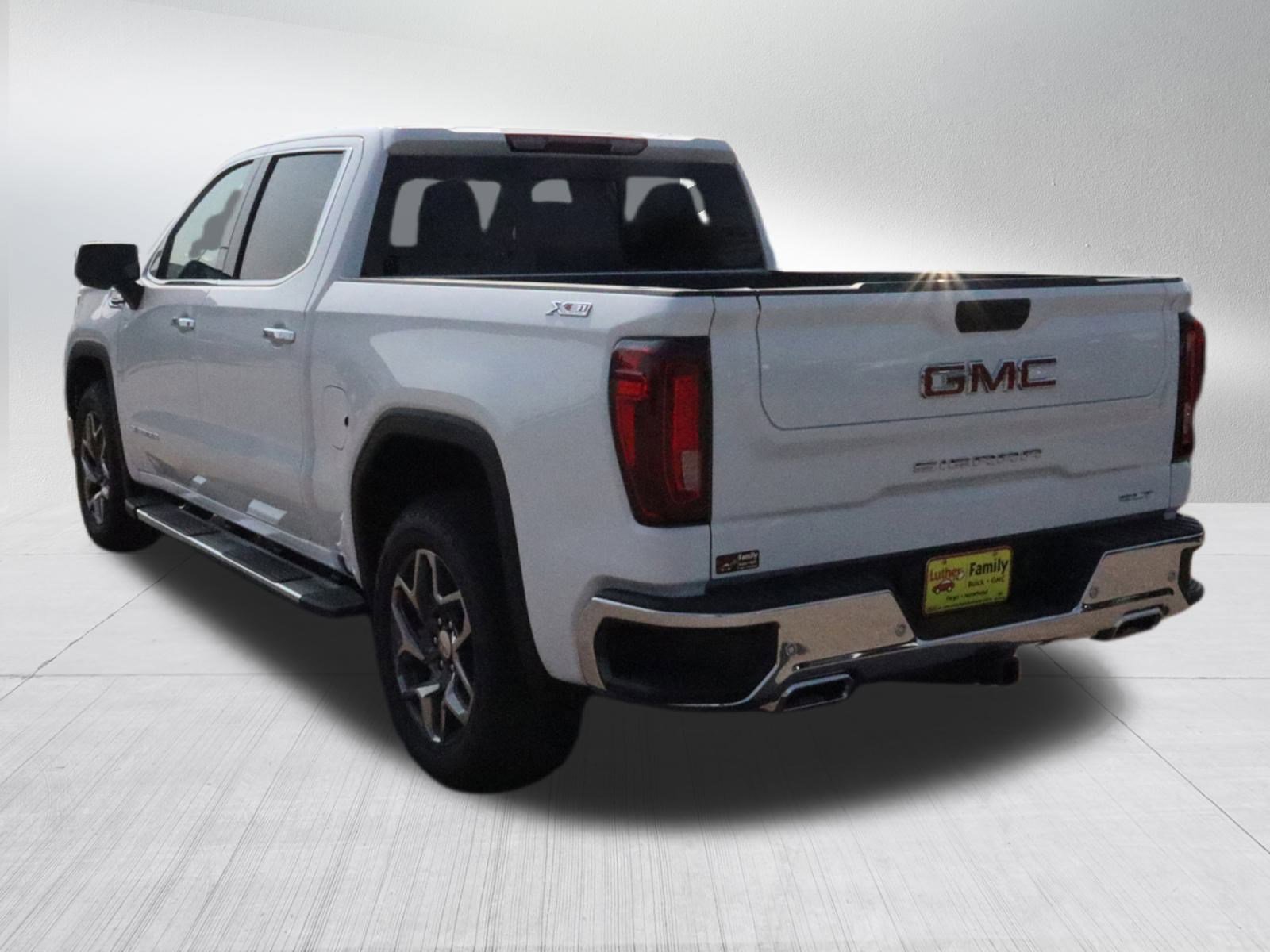 2026 Gmc Sierra 1500 SLT photo 5