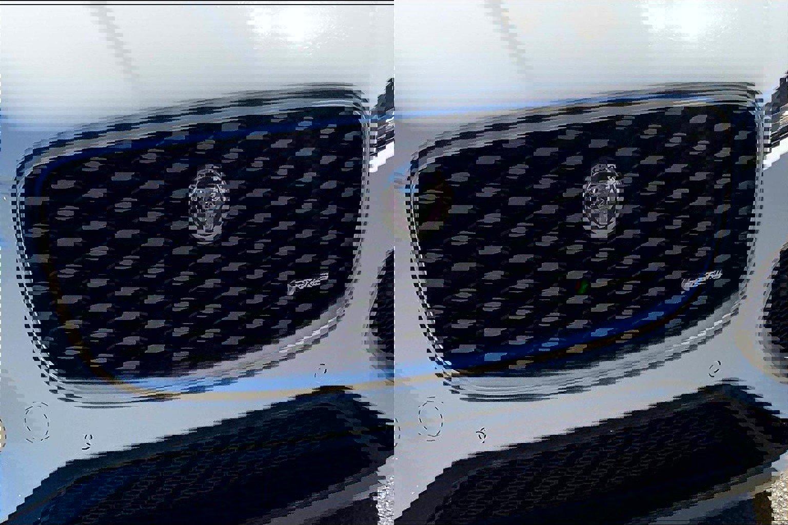 2023 Jaguar F-PACE P400 R-Dynamic S photo 28