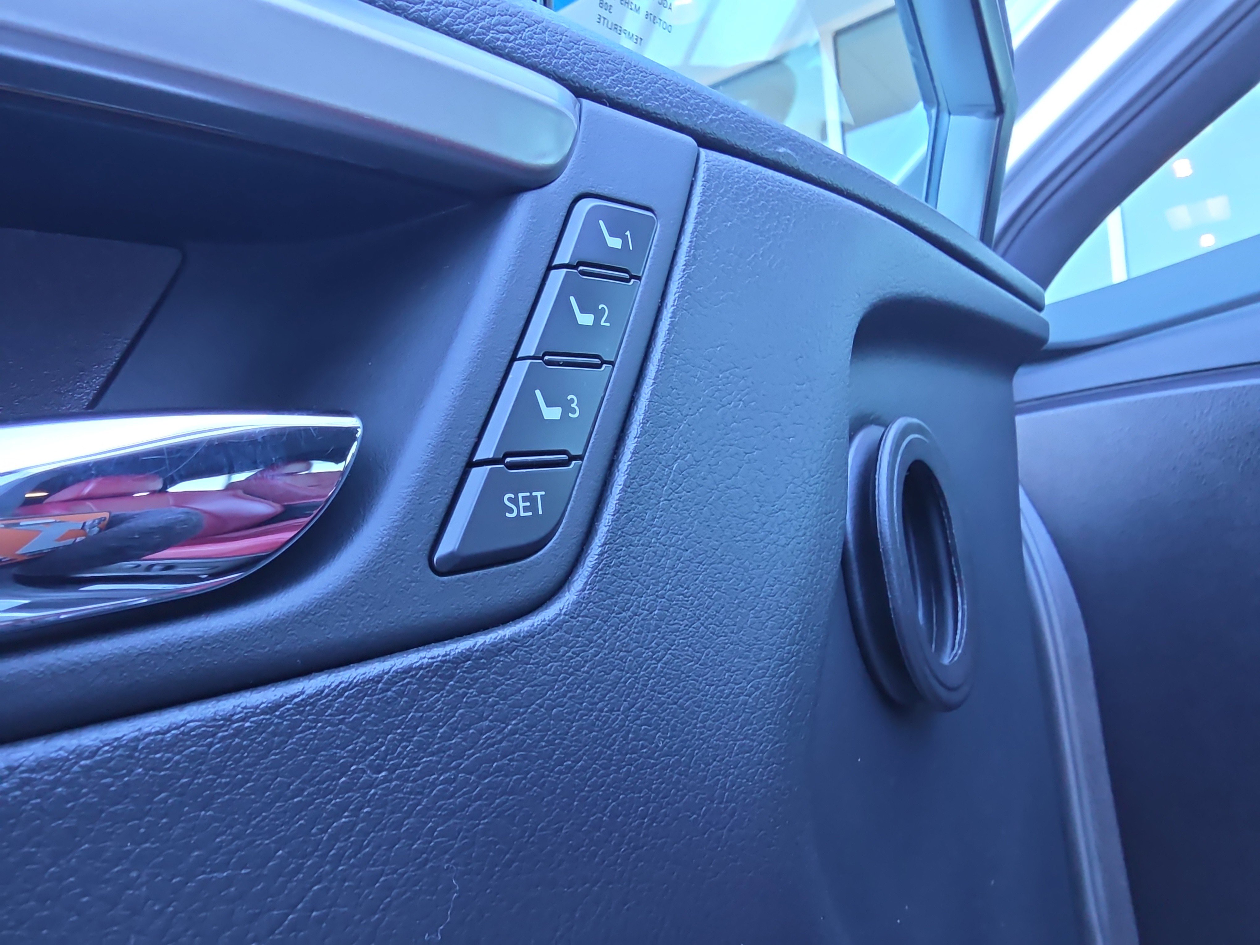 2018 Lexus RX 450h F SPORT photo 4