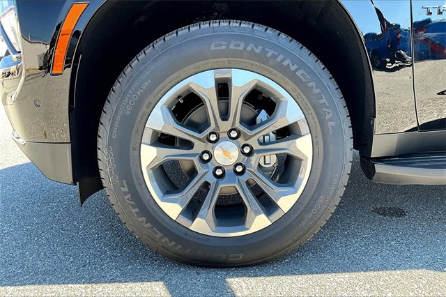 2025 Chevrolet Tahoe LS photo 7