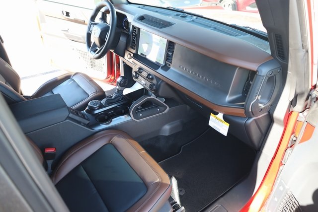 2024 Ford Bronco Outer Banks photo 23