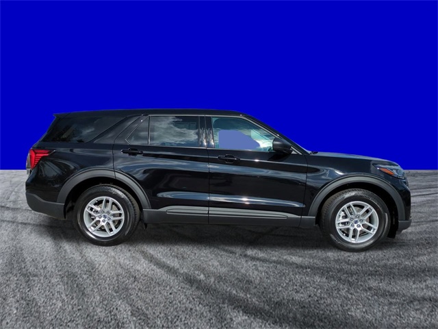 2026 Ford Explorer Sport photo 2