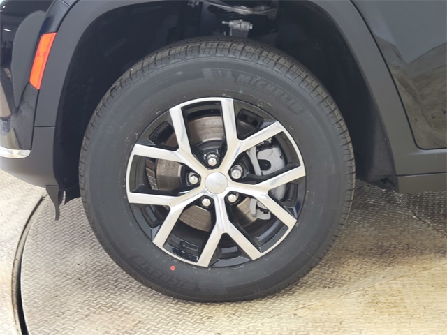 2025 Jeep Grand Cherokee Limited photo 10