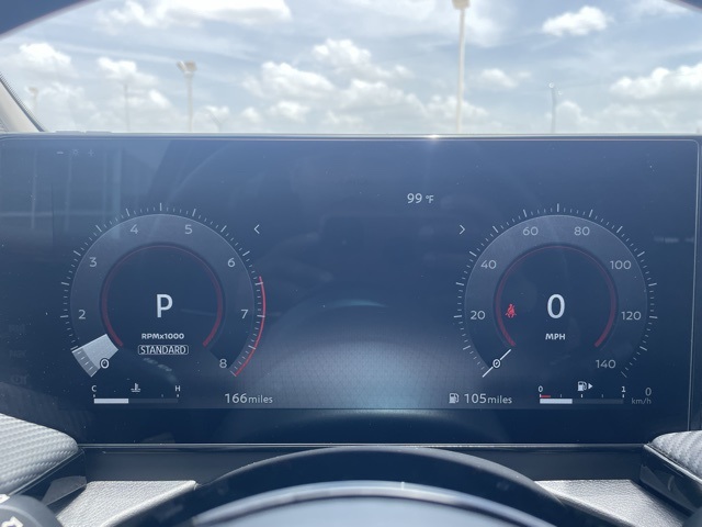 2025 Nissan Kicks SR photo 10