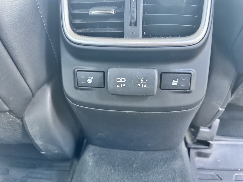 2020 Subaru Outback Limited photo 6