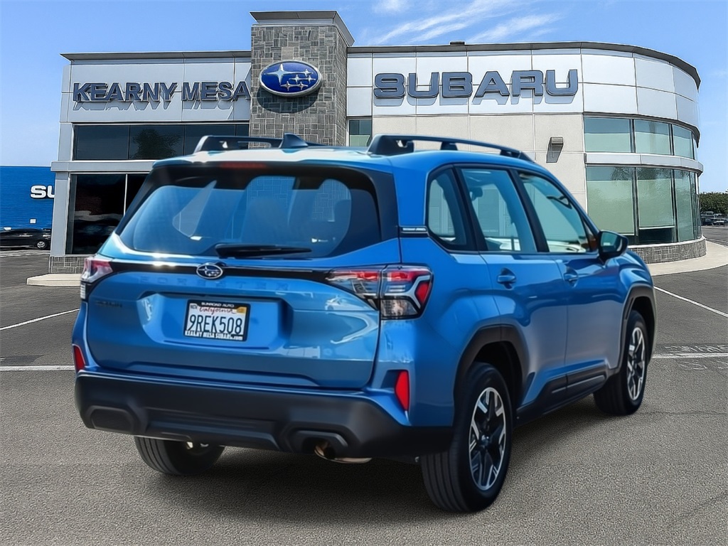 2025 Subaru Forester Base photo 4