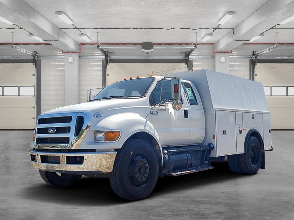 2013 Ford F-650 SuperCab XL photo 3