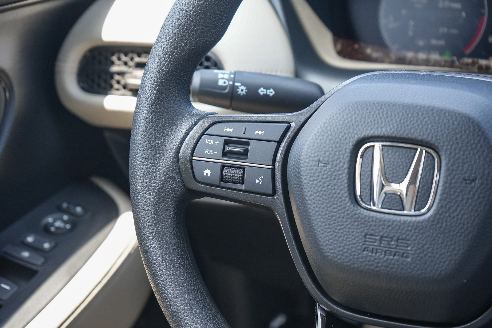 2026 Honda HR-V LX photo 13