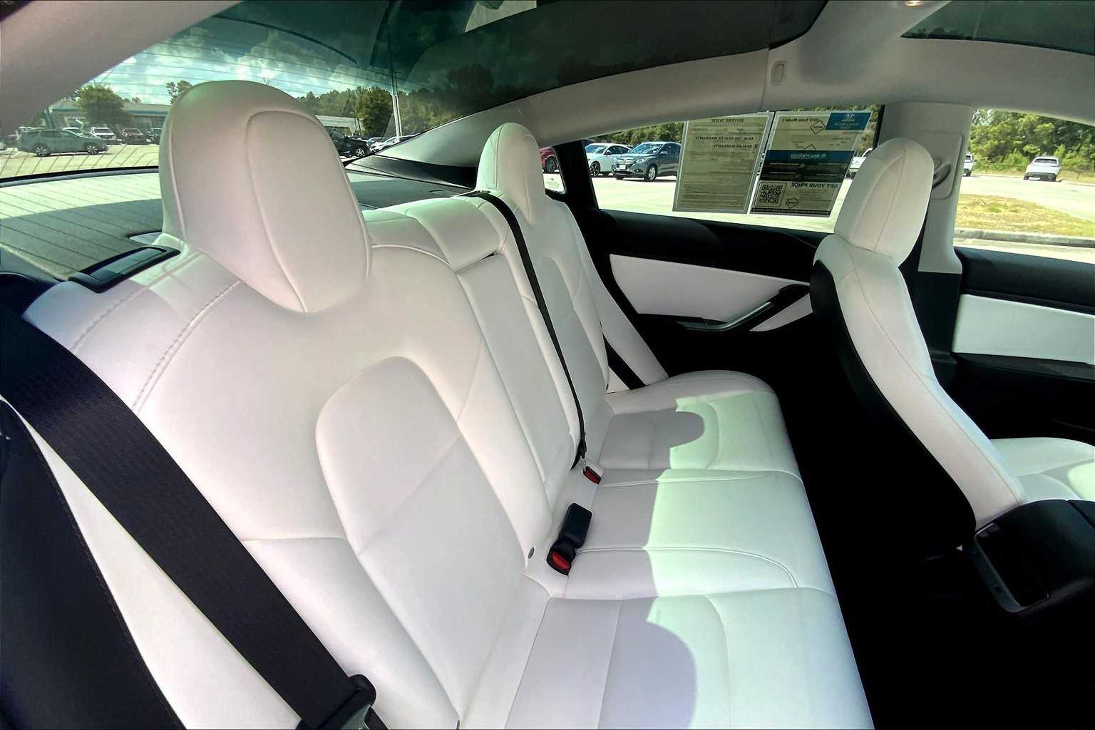 2019 Tesla Model 3 Standard Range photo 16