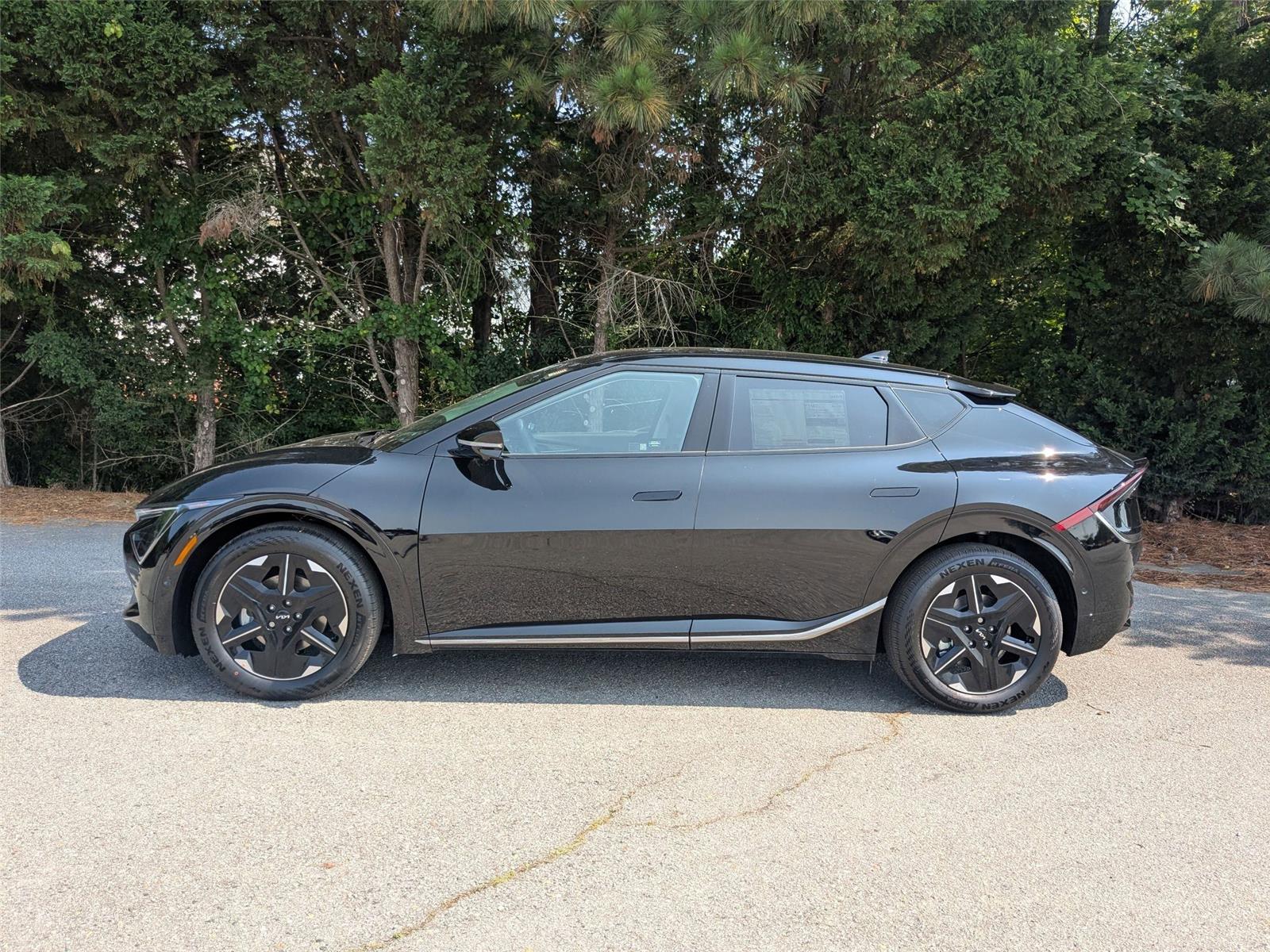 2025 Kia EV6 Wind photo 10