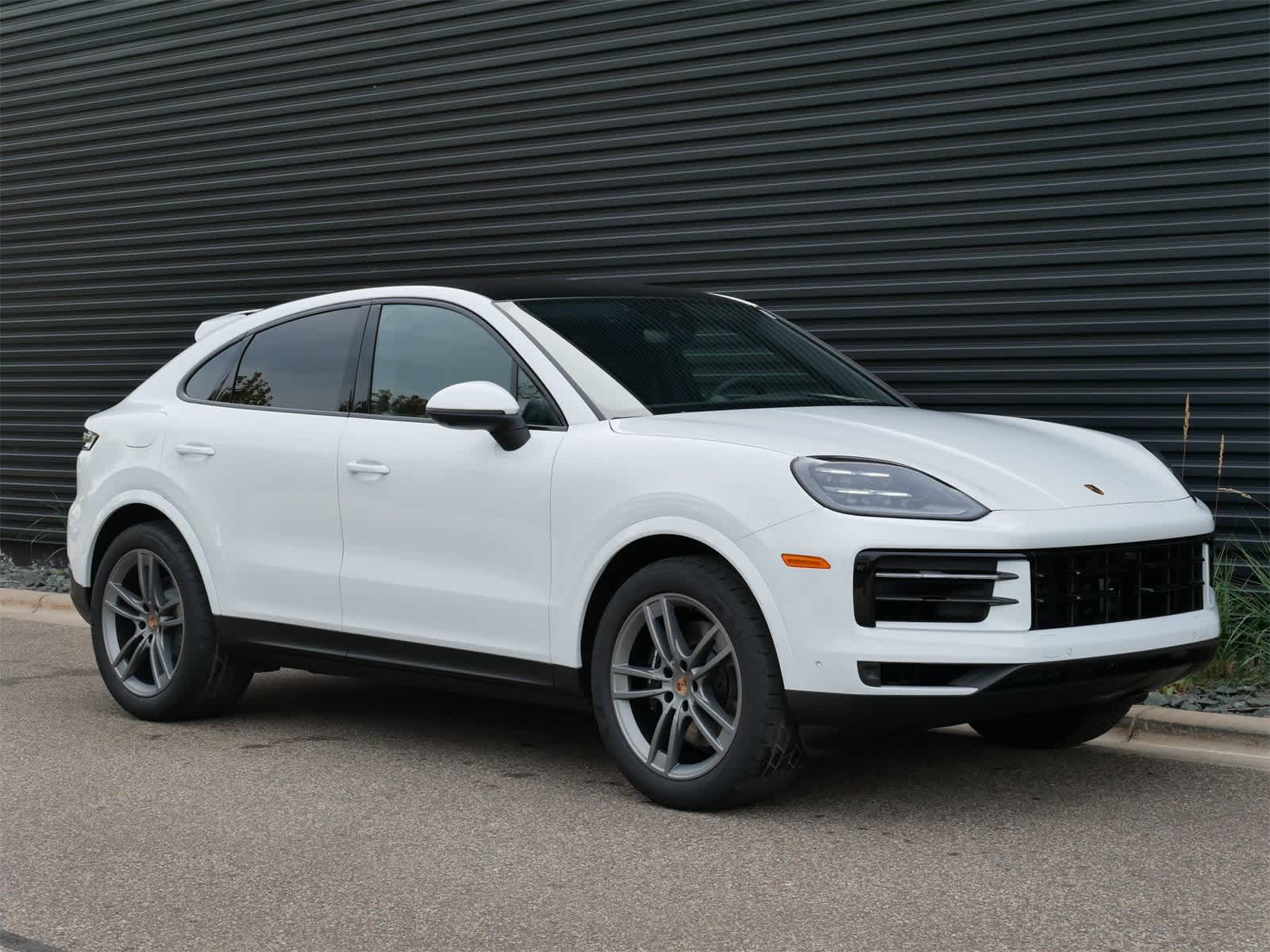 2026 Porsche Cayenne Coupe photo 21