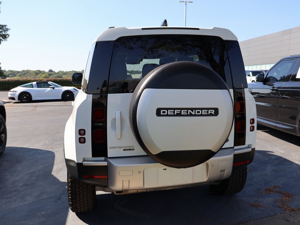 2020 Land Rover Defender 110 HSE photo 7