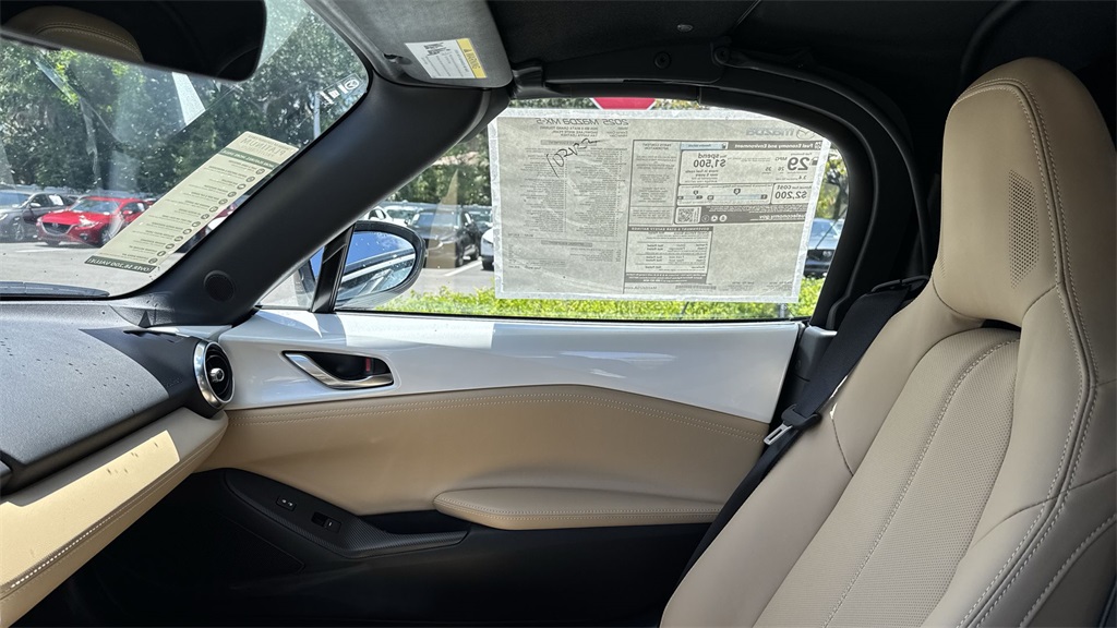 2025 Mazda MX-5 Miata Miata Grand Touring photo 14