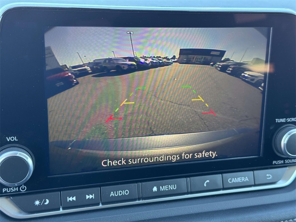 2024 Nissan Rogue SV photo 4