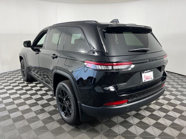 2025 Jeep Grand Cherokee Altitude X photo 3