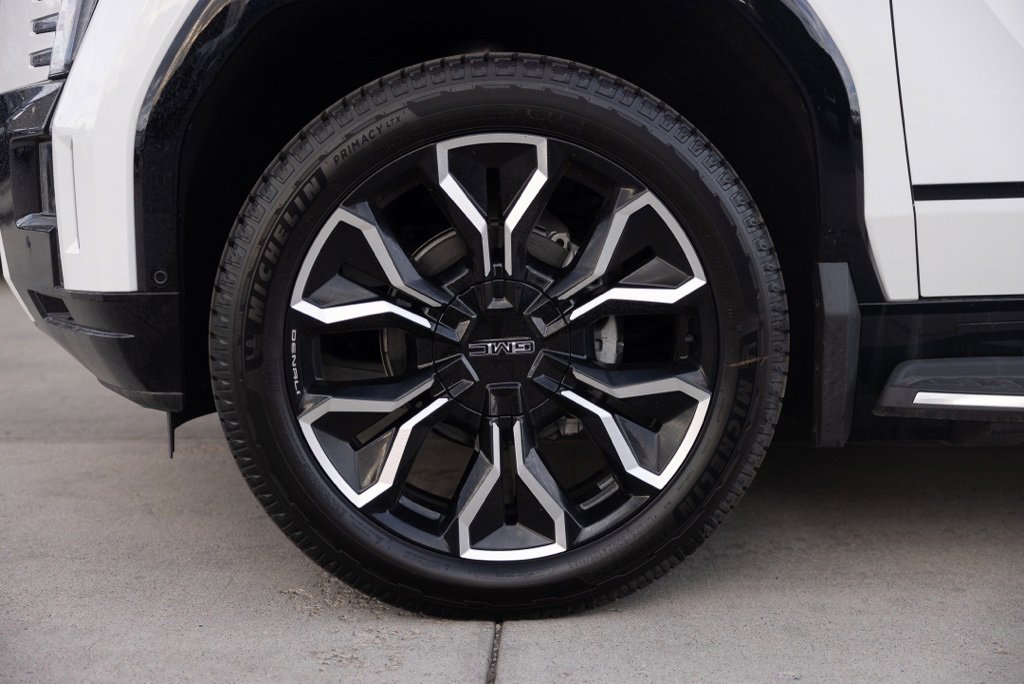 2025 Gmc Sierra EV Denali photo 30