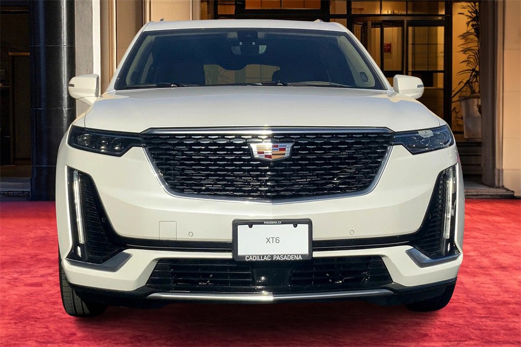 2022 Cadillac XT6 Premium Luxury photo 2