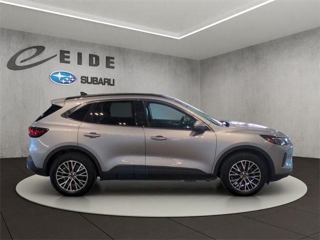 2023 Ford Escape Plug-In Hybrid Base photo 4