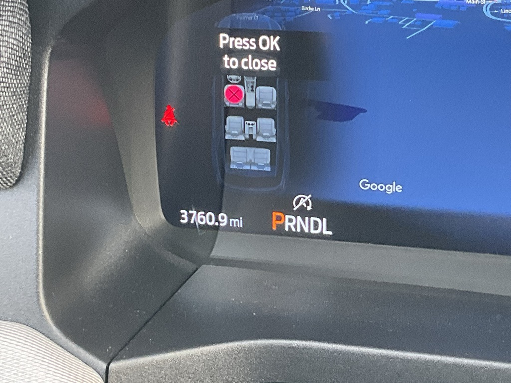 2025 Ford Explorer photo 3